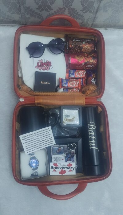 birthday surprise in indore gift hamper for wife