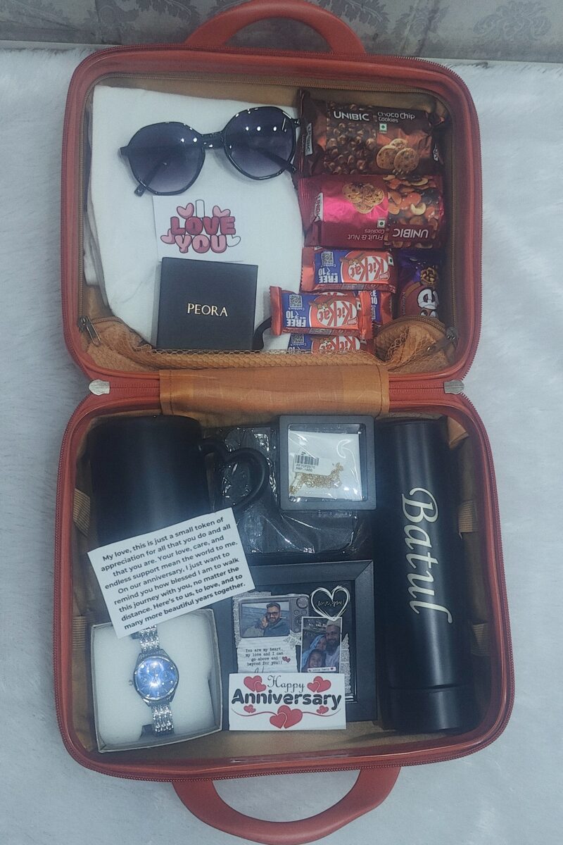 birthday surprise in indore gift hamper for wife